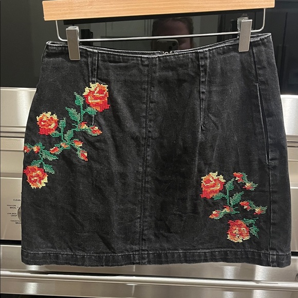 Topshop Dresses & Skirts - TOPSHOP: Black Mini Denim Skirt